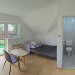 Mazury Apartament/dom Z Ogrodkiem Caloroczny Przy Jeziorze بيت للعطل *