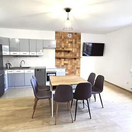 Mazury Apartament/dom Z Ogrodkiem Caloroczny Przy Jeziorze Holiday home Sedansk