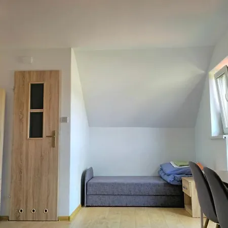 Mazury Apartament/dom Z Ogrodkiem Caloroczny Przy Jeziorze بيت للعطل Sedansk