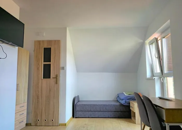 Mazury Apartament/dom Z Ogrodkiem Caloroczny Przy Jeziorze Holiday home Sedansk